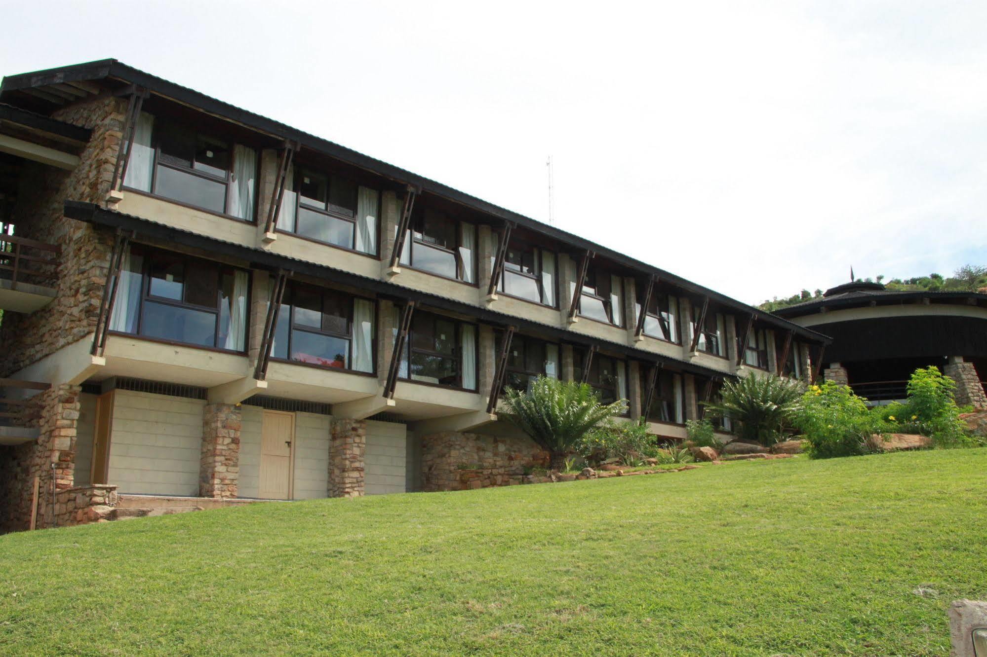 Voi Safari Lodge ภายนอก รูปภาพ